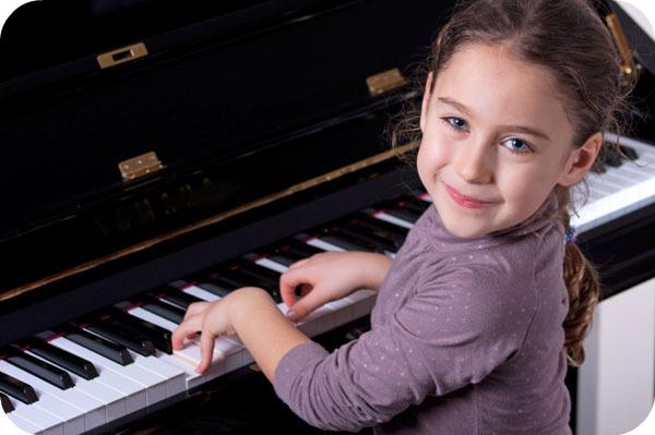 Học nhạc có tốt cho trẻ em? Học nhạc mang lại những lợi ích gì? Nên bắt đầu học từ khi nào?