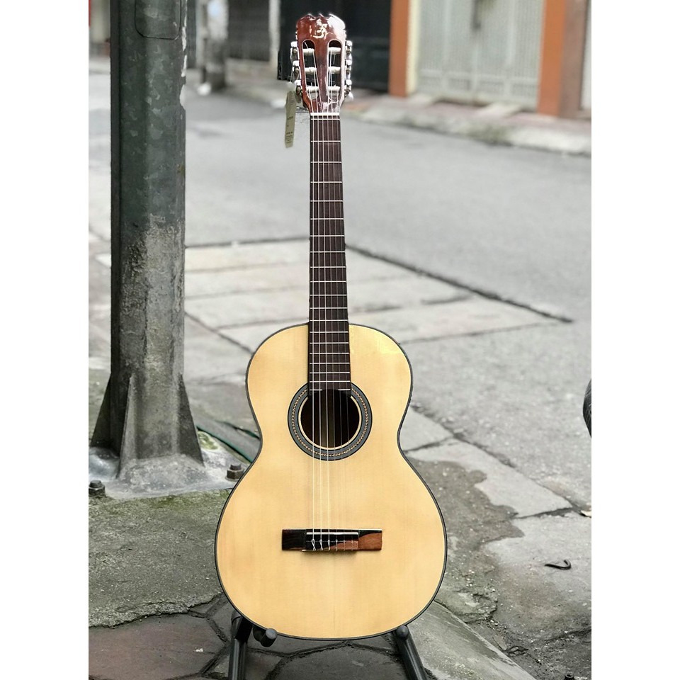 Những khó khăn trong lĩnh vực tác phẩm và biểu diễn của nghệ thuật guitar Việt Nam