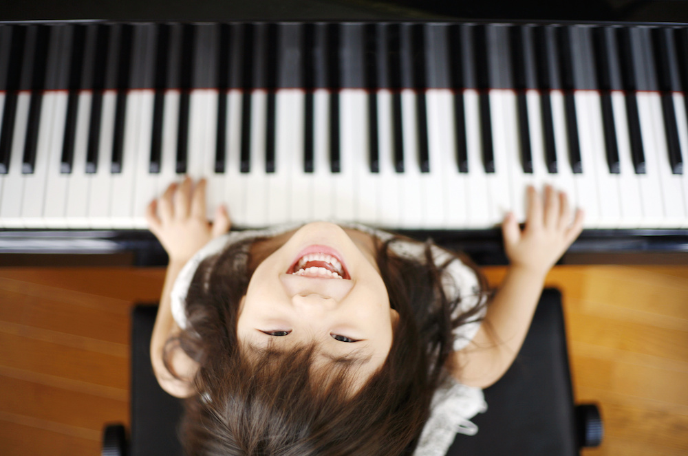 Bé nên chọn đàn piano điện nào bền bỉ, giá rẻ