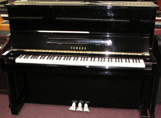 Nên chọn mua đàn Upright piano hay Grand piano?