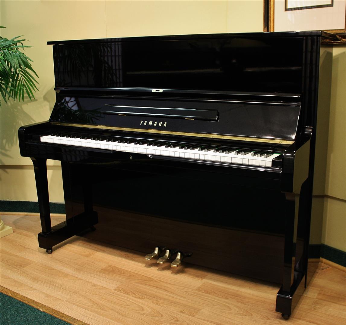 Hỏi: Nên mua đàn Piano Upright hay Piano Grand?