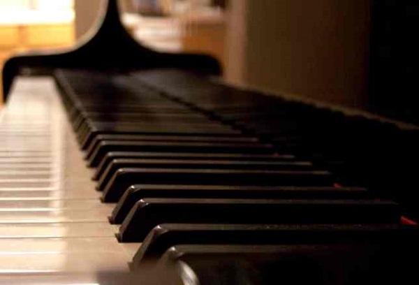 Yếu tố ảnh hưởng đến độ bền của đàn Piano điện