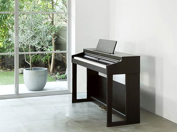 Cây đàn piano điện Roland RP701 cho người muốn học lên piano chuyên nghiệp